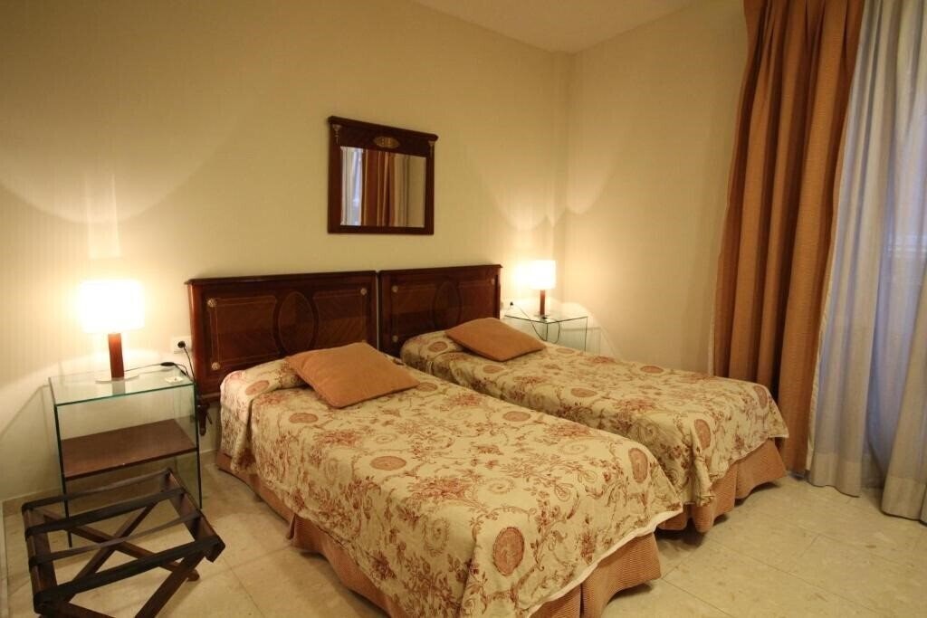 Картинка Apartaments St. Jordi Comtal 3*