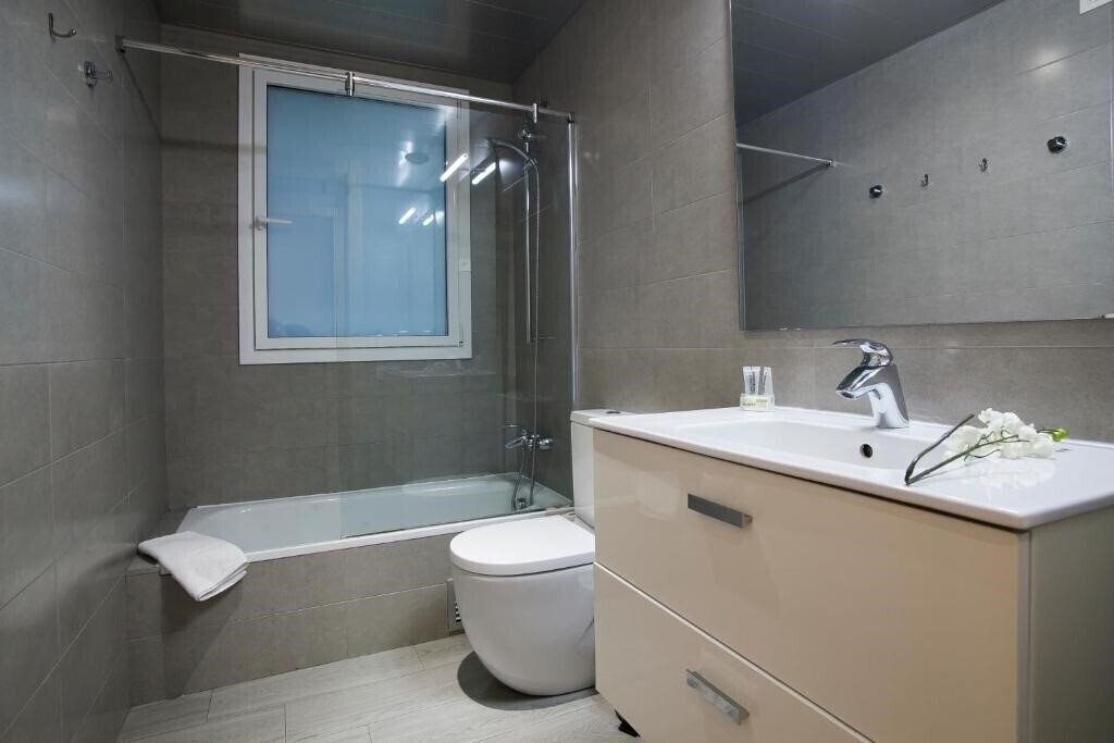 Fotografie Bbarcelona Gaudi Flats 3*