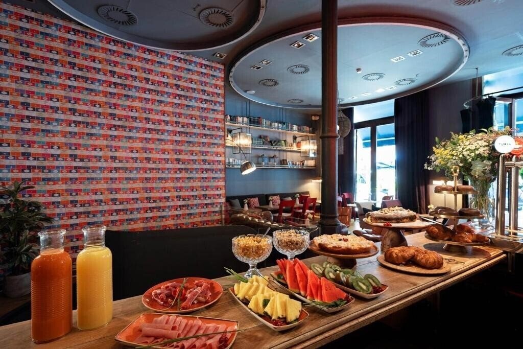 Imaginea Chic & Basic Born Boutique 3*