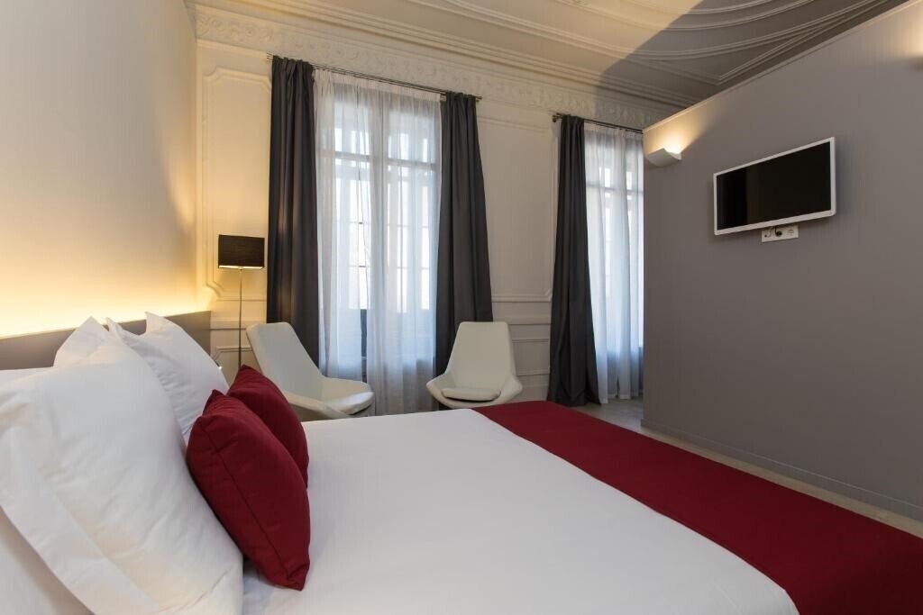 Hotel Izaila Plaza Catalunya 3*