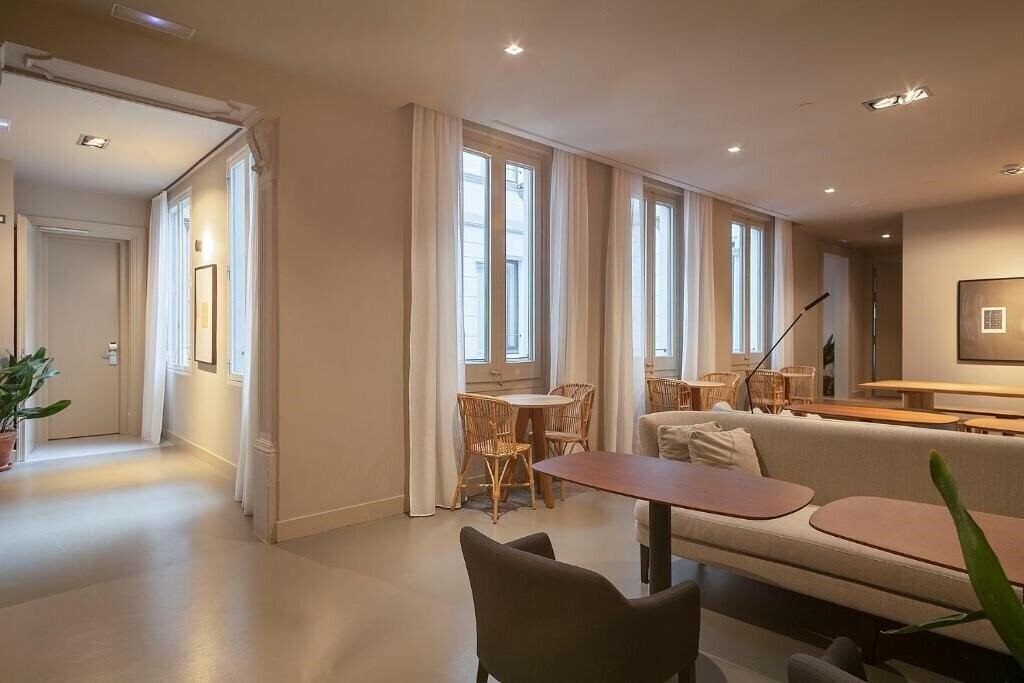 Imaginea Uma Suites Pau Claris 3*