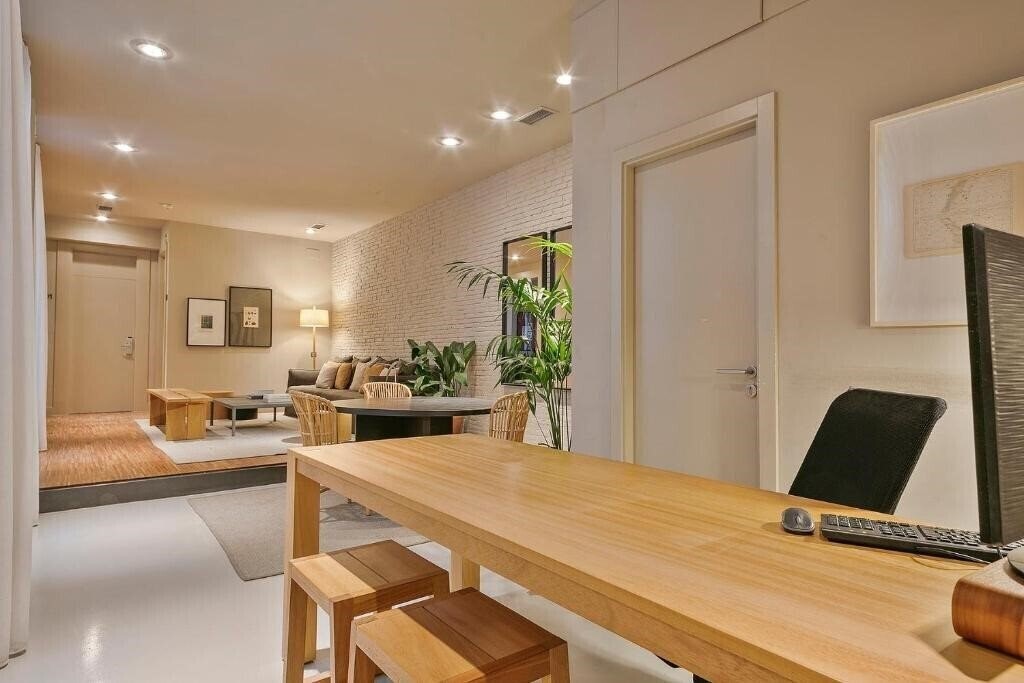 Imaginea Uma Suites Pau Claris 3*