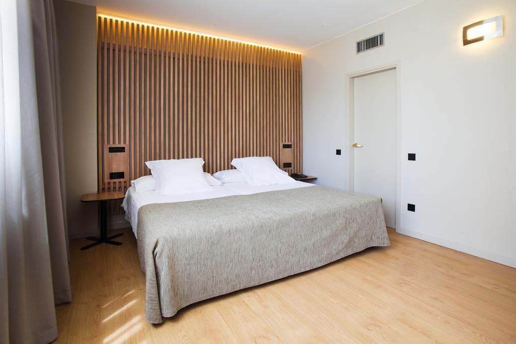 Hotel Atenea Barcelona 4*