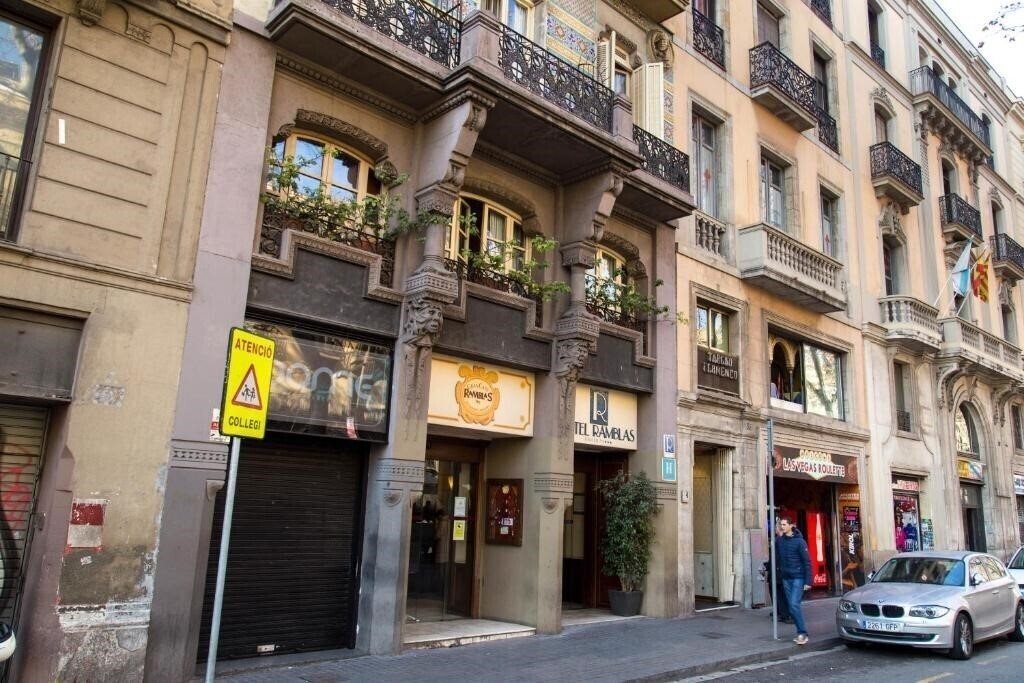 Фото Ramblas Barcelona 3*