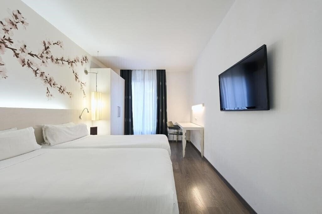 Imaginea Hesperia Ramblas 3*