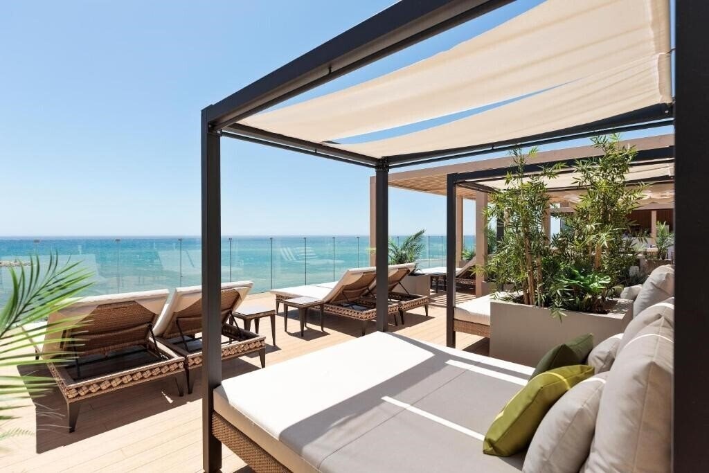 Imaginea Triton Hotel 3*