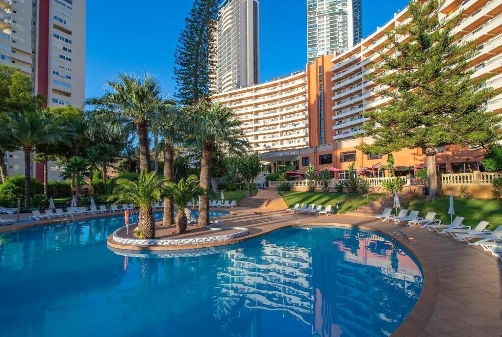 Отель Hotel Benidorm East by Pierre & Vacances 4*