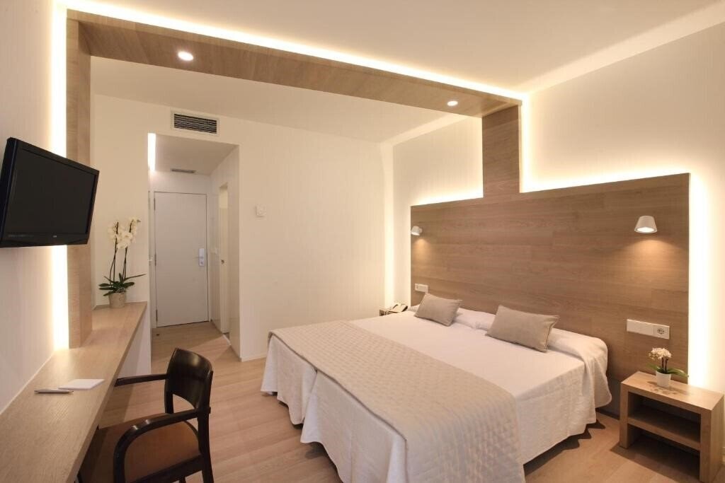 Fotografii Carlos I 3*