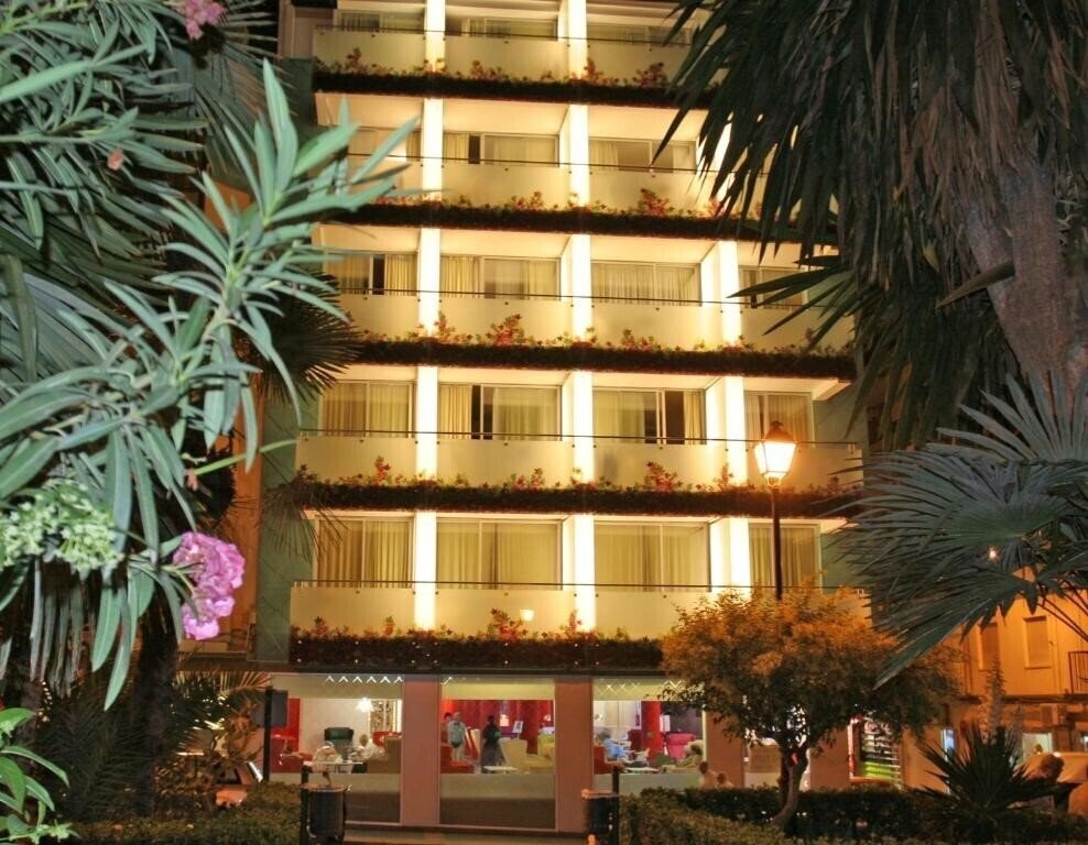 Hotel Hotel Oasis Plaza 3*