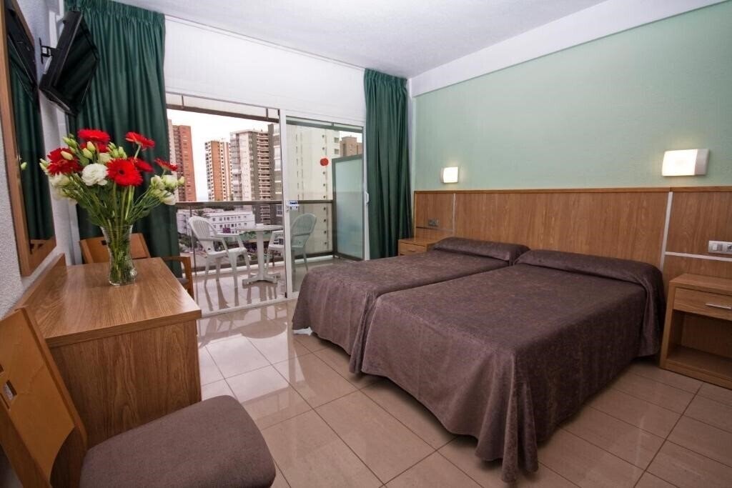 Fotografii Hotel Perla 2*