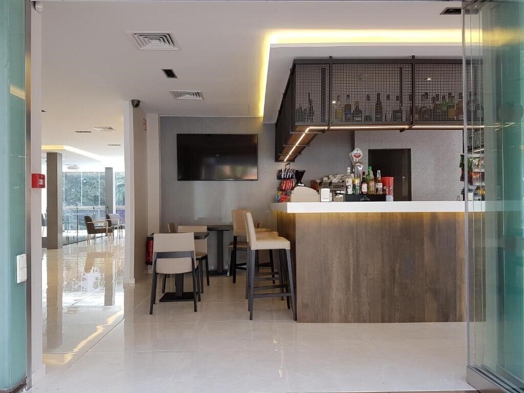 Imaginea Hotel Perla 2*