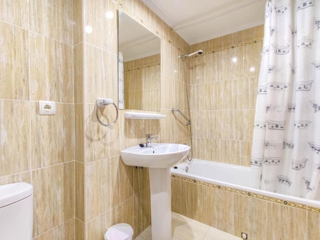 Фотография Picasso Apartments 2*