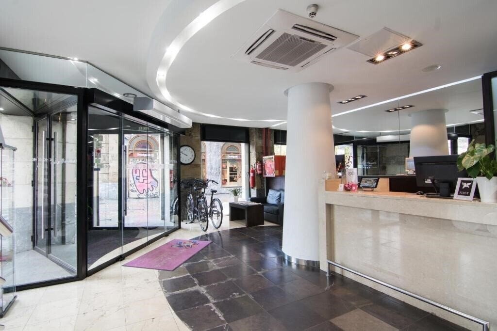 Imaginea Petit Palace Arana 3*