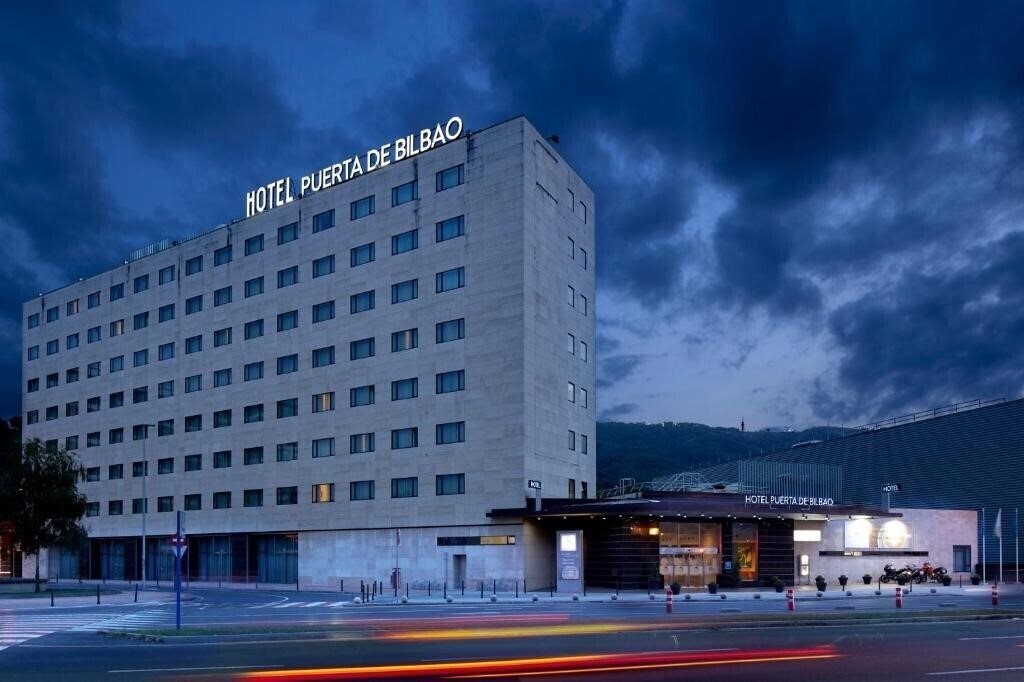 Картинка Hotel Puerta De Bilbao (ex. Novotel Bilbao Exhibition Center) 4*