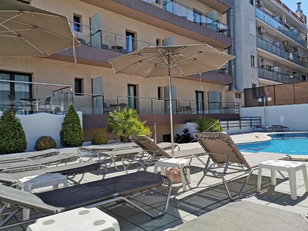 Фото Petit Palau 4*