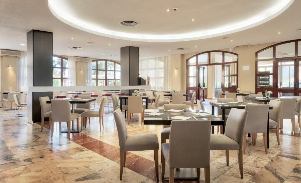 Imaginea Ilunion Golf Badajoz (ex. Confortel Golf Badajoz) 4*