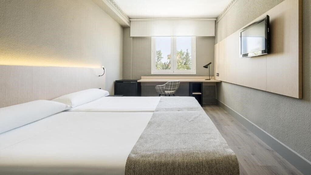 Fotografii Ilunion Las Lomas (ex. Bluecity Las Lomas Merida) 4*