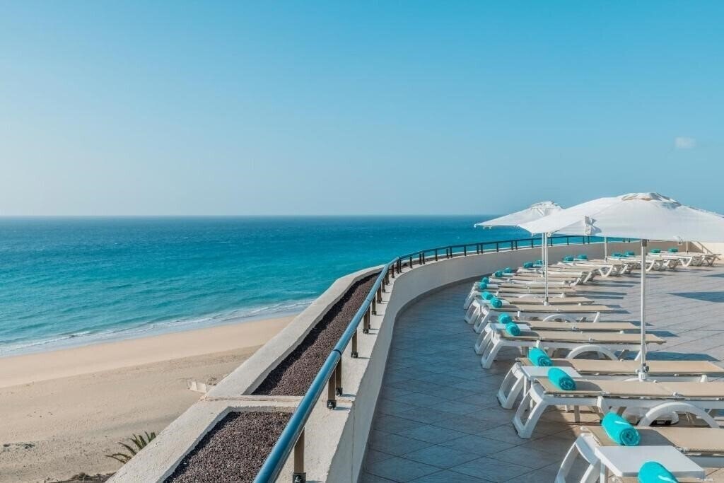 Imaginea Iberostar Waves Playa Gaviotas 4*