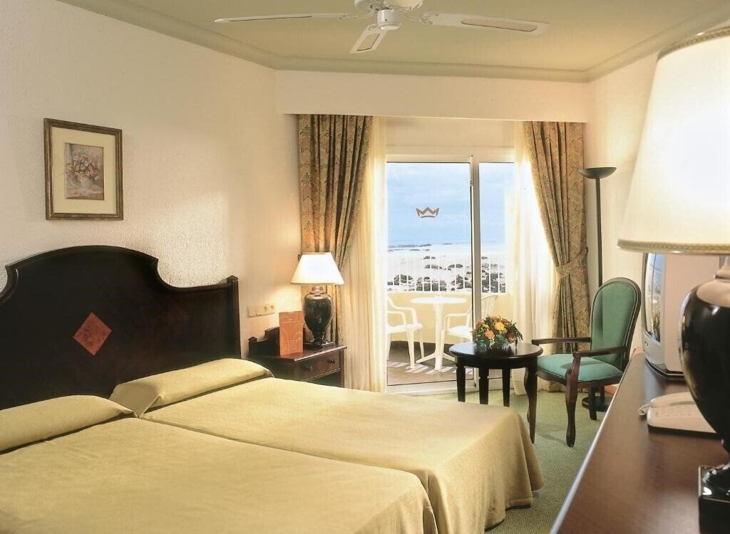 Фото Riu Oliva Beach Resort 4*