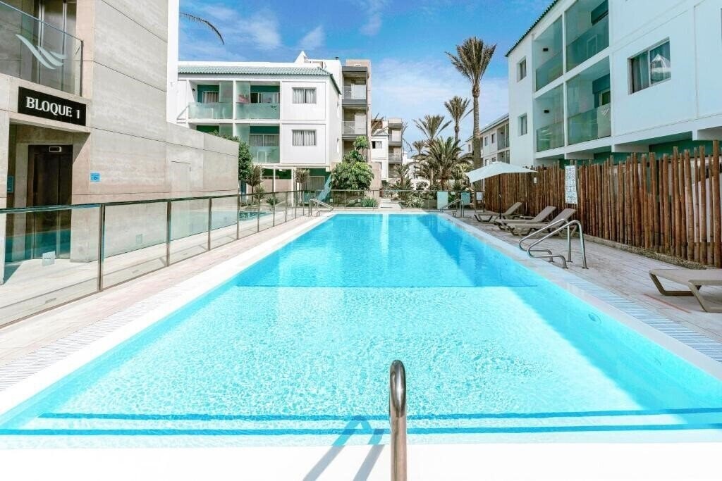 Hotel Bristol Sunset Beach 3*
