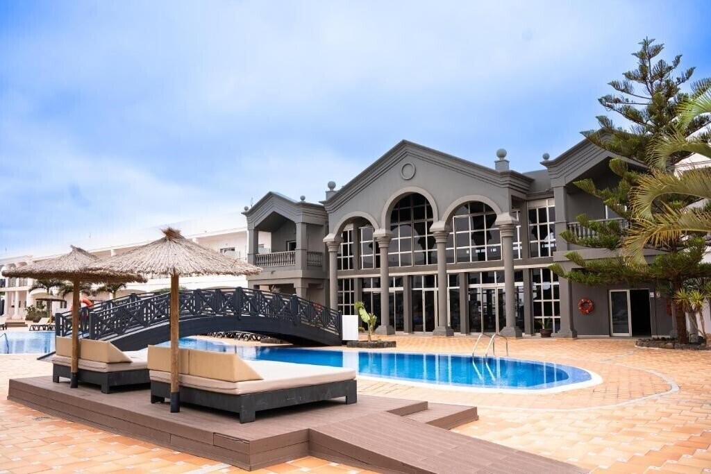 Hotel Coral Cotillo Reef 4*