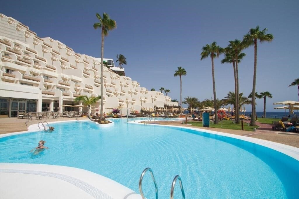 Изображение Hotel Riu Calypso - Adults Only 3*