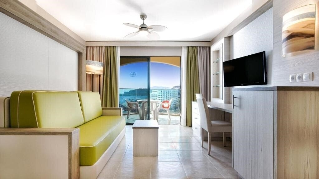 Imaginea Bull Aparthotel Dorado Beach 3*