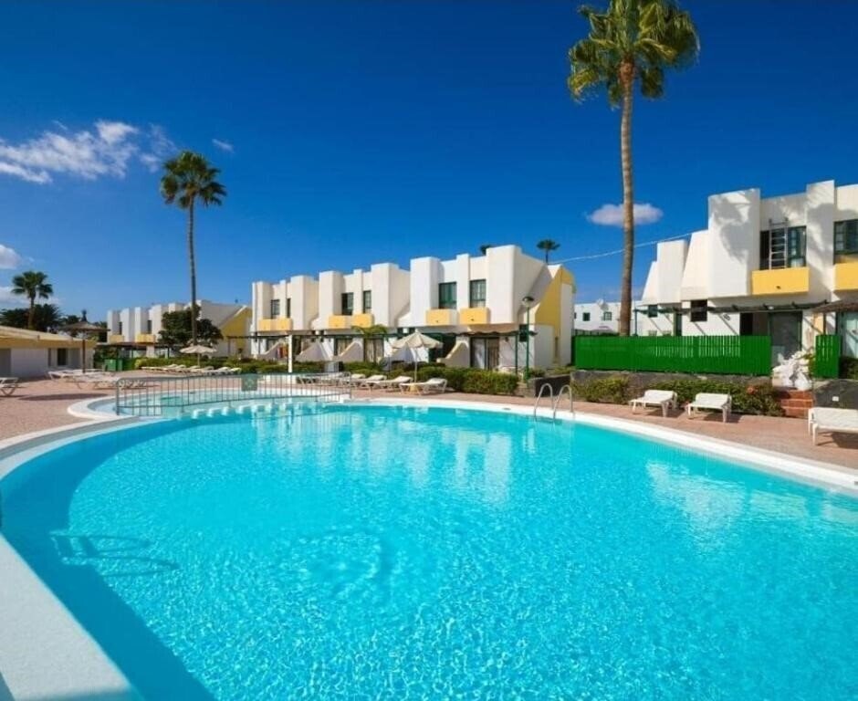 Фото Capri Bungalows 2*