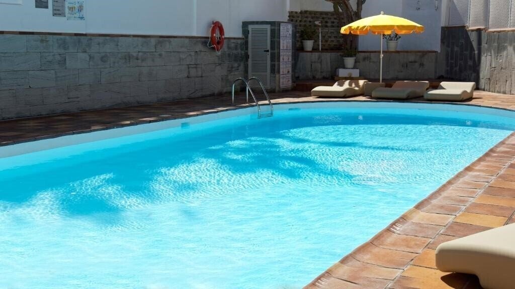 Картинка Jacarandas Beach (Playa Del Ingles) отель без категории