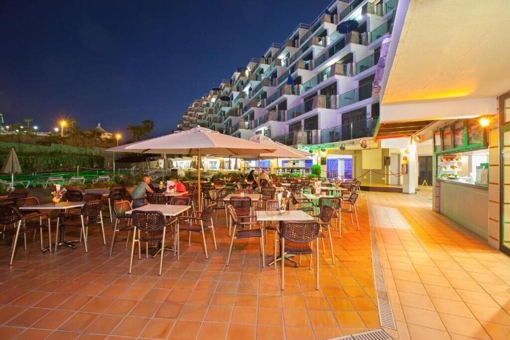 Imaginea Aparthotel Revoli 4*