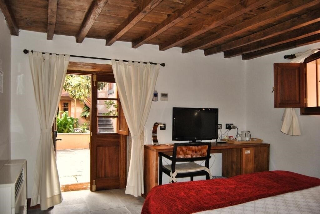 Imaginea Rural El Mondalon 4*