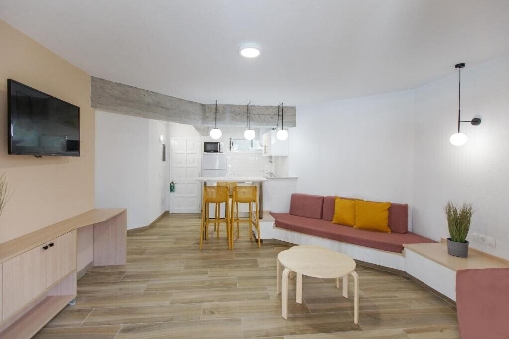 Imaginea Datasol Apartments 3*