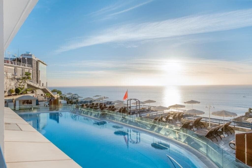 Hotel Cala Blanca 3*