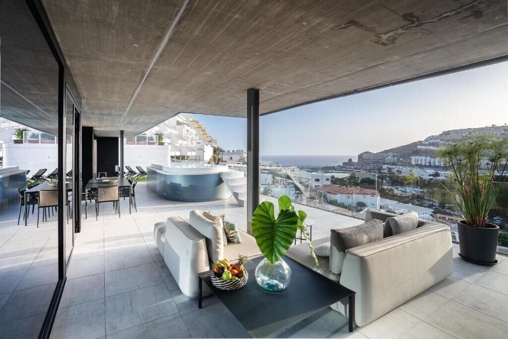 Hotel The One Luxury Apartments 5*