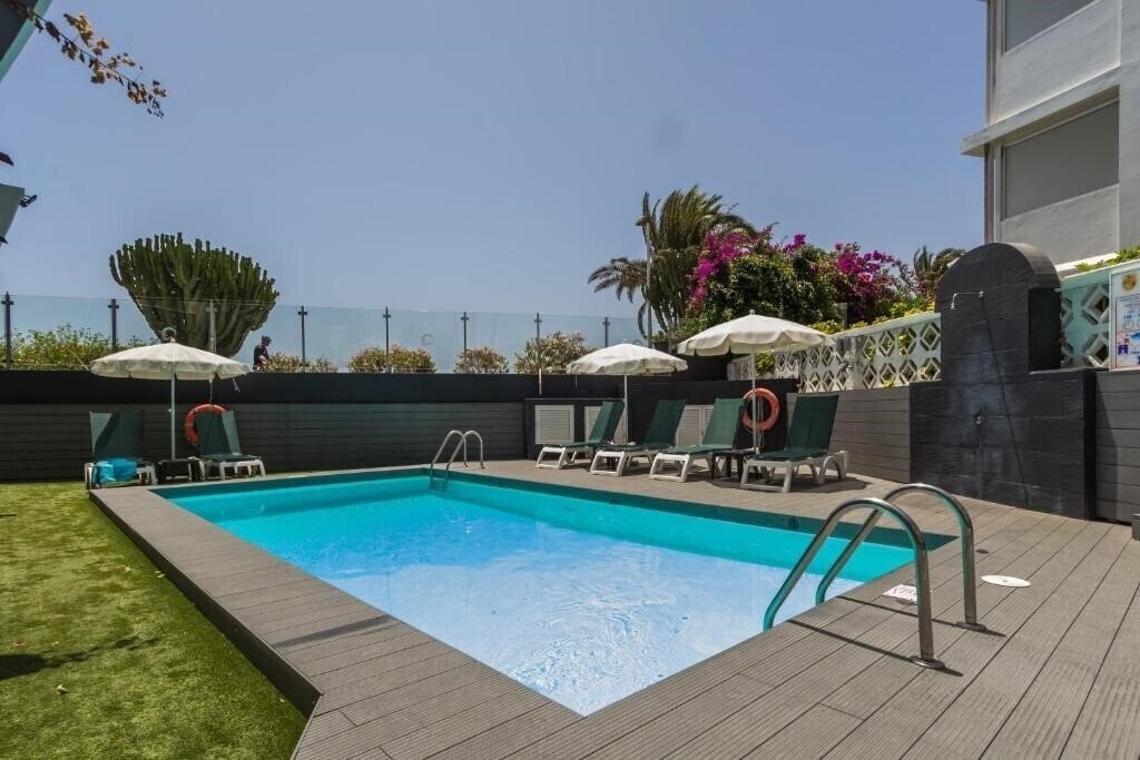 Hotel Apartamentos Patricio 3*