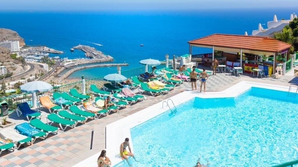 Отель Monteparaiso 3*