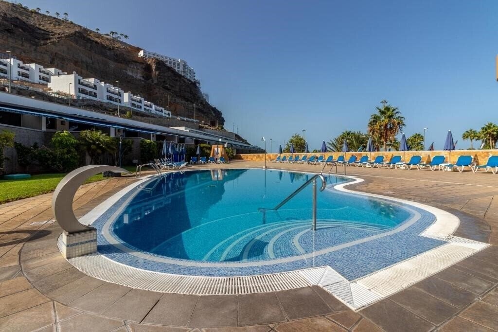 Imaginea Apartamentos Amadores Beach 3*