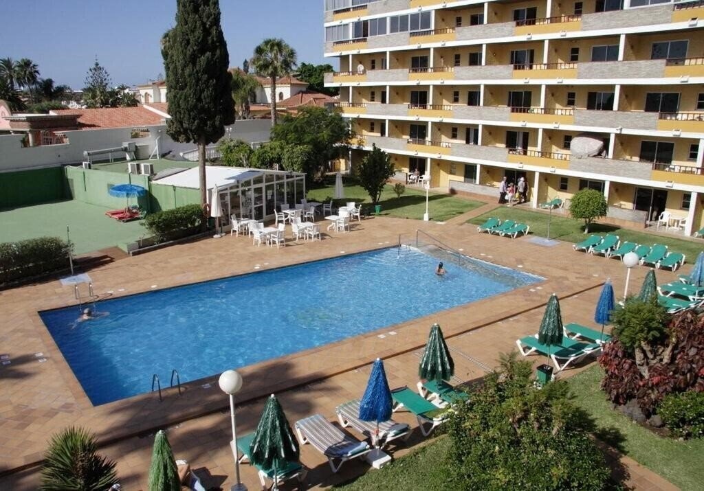 Hotel Apartamentos Los Tilos 3*