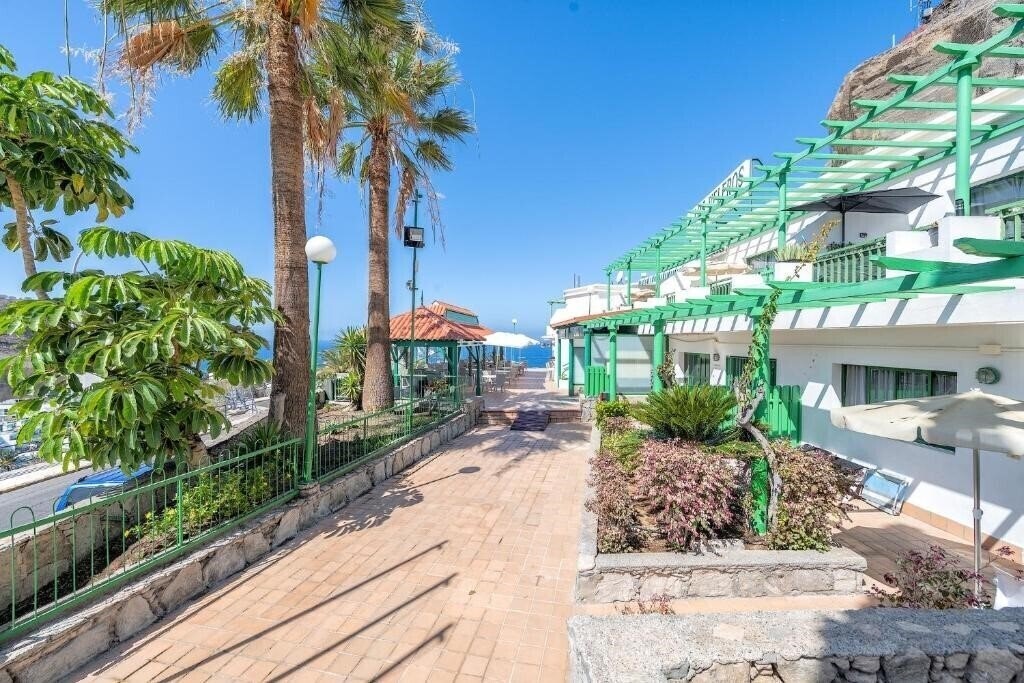 Hotel Apartamentos Los Veleros 2*