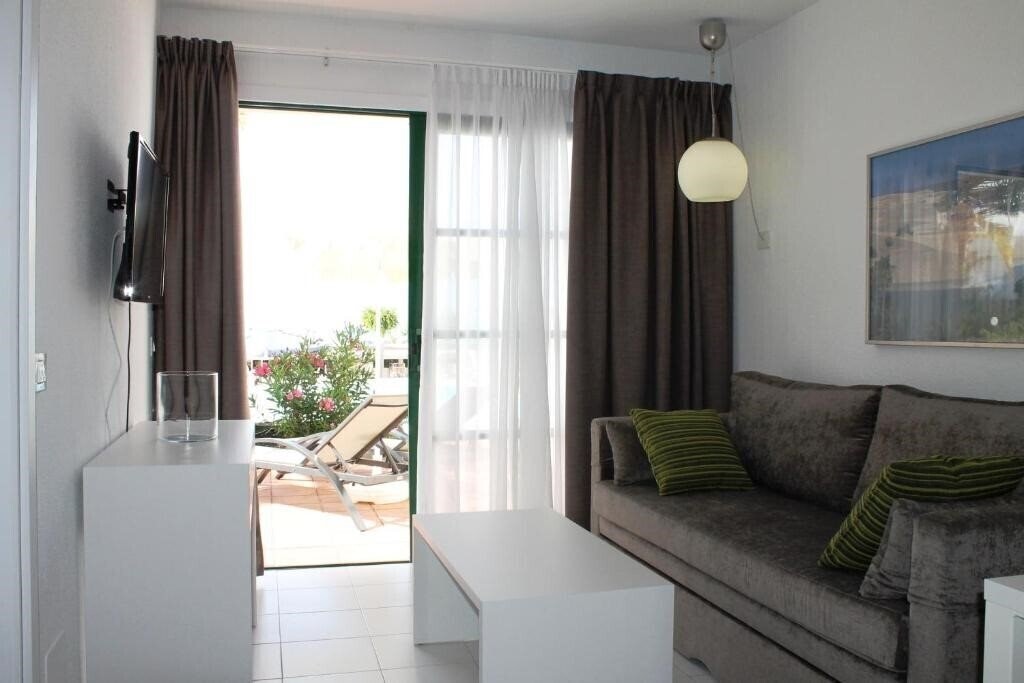 Отель Babalu Apartamentos 2*
