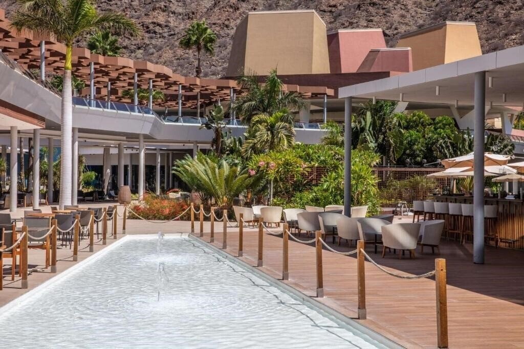Imaginea Radisson Blu Resort & SPA Gran Canaria Mogan (ex. Radisson Blu Resort Mogan, Radisson Blu Resort & SPA ) 5*