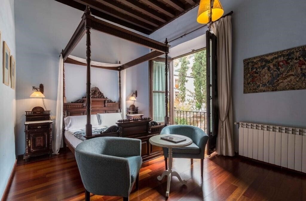 Hotel Museo Palacio De Mariana Pineda 4*