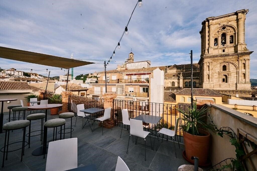 Imaginea Toc Hostel Granada 2*