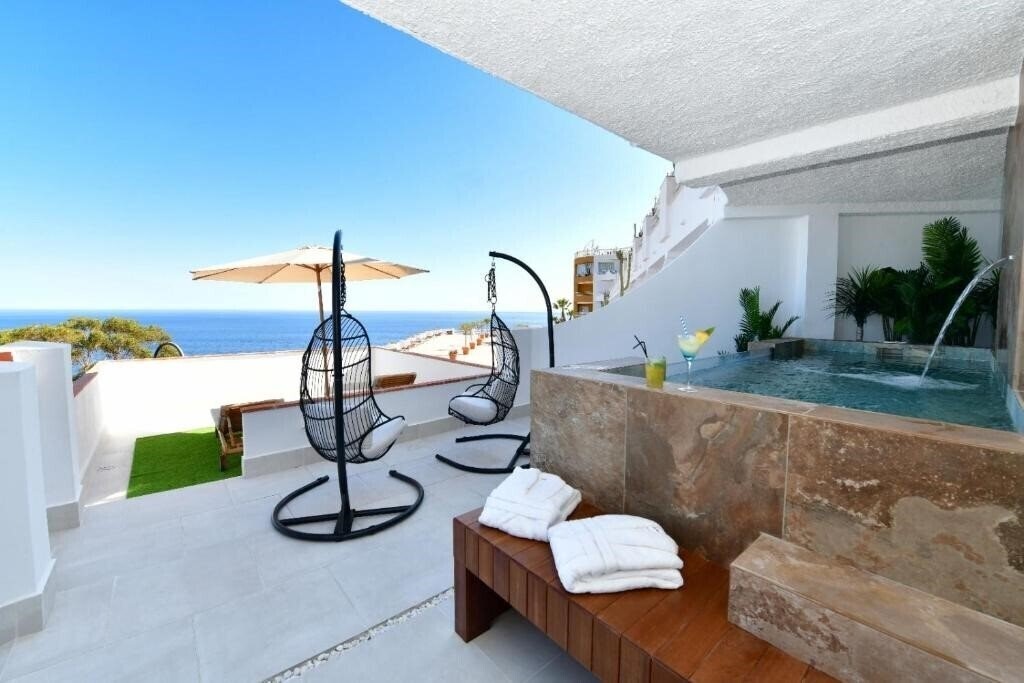 Изображение Hotel Salobrena Suites 3*