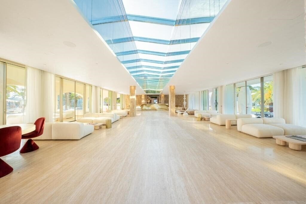 Imaginea Destino Pacha Ibiza Resort 4*