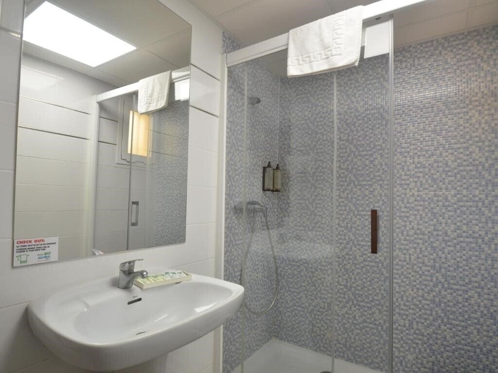 Фотография Arlanza Apartments 2*