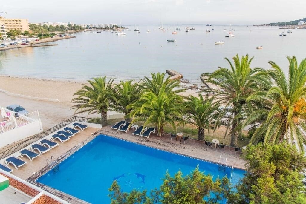 Фотография Tagomago 4*