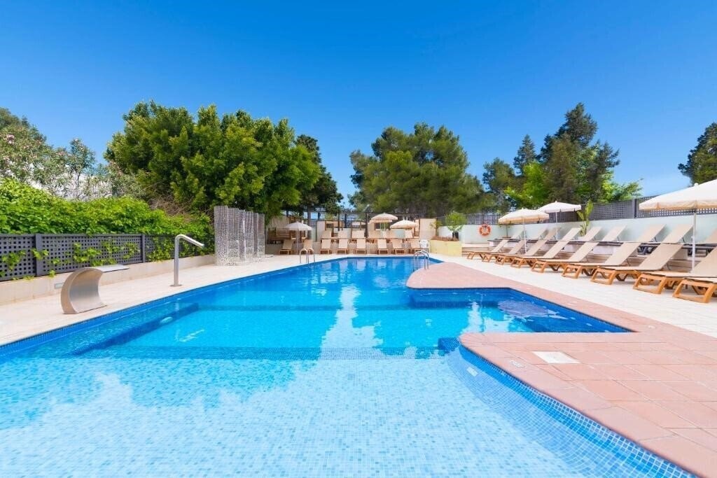 Изображение Azuline Bergantin 3*