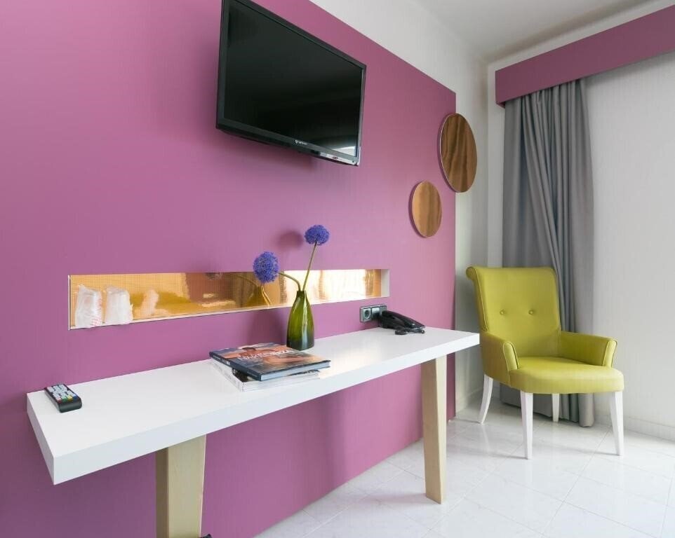 Imaginea The Purple Hotel by Ibiza Feeling (Lgtb Friendly) 3*