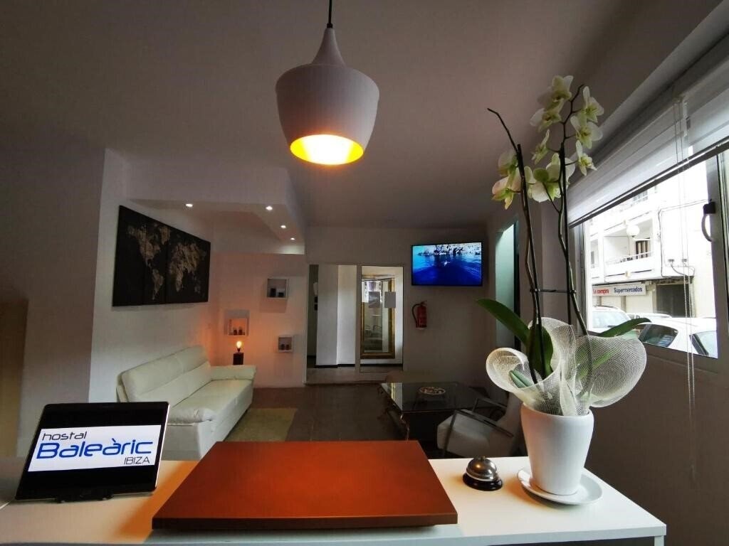 Hotel Hostal Balearic 1*